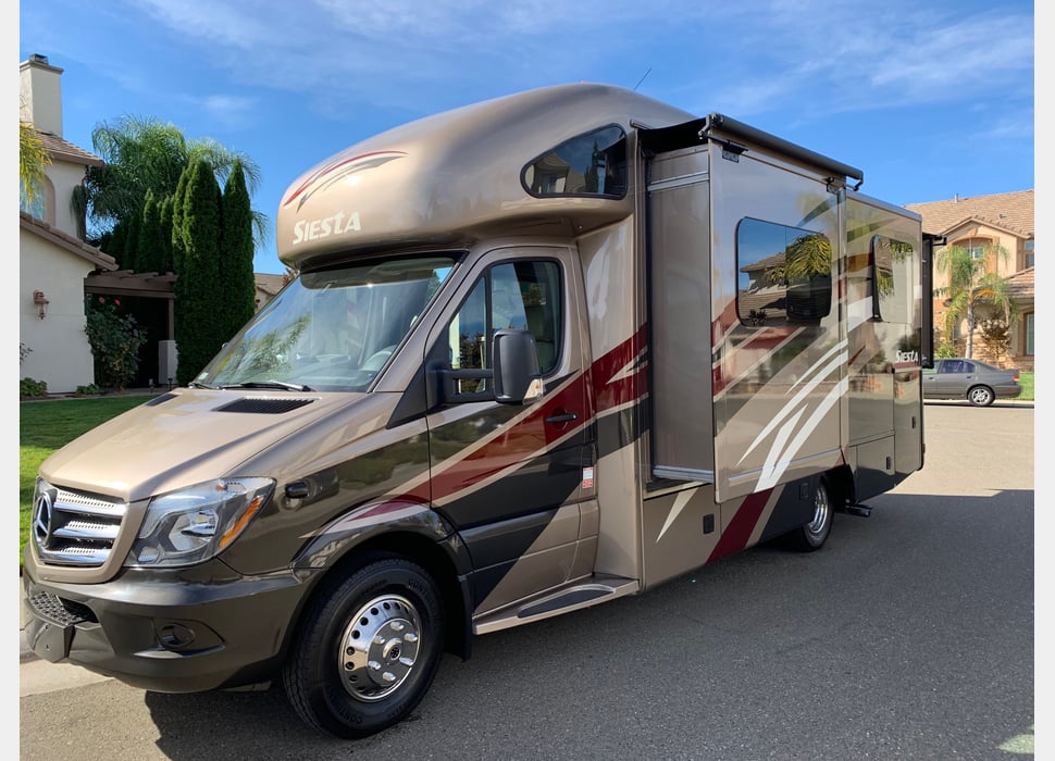 Class C Motor Home rentals in Las Vegas