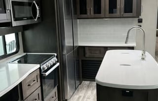 Grand Design Reflection **Sleeps 8 (OKFL2278)