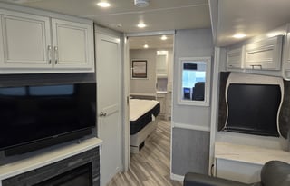 2022 Fleetwood RV Bounder 35K
