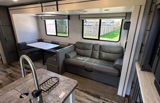 2023 Crossroads Volante 34BH - Kid & Pet Friendly!