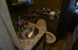 Compact & Loaded Thor Freedom Elite 23H Motorhome