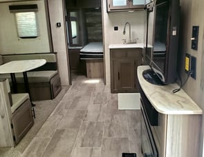 Gulf Stream RV Conquest 276BHS