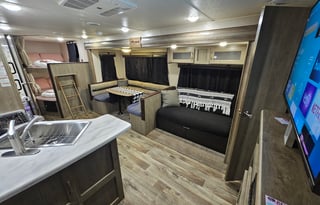 "THE PUMA" - Upgraded Queen + 2 Full Bunks