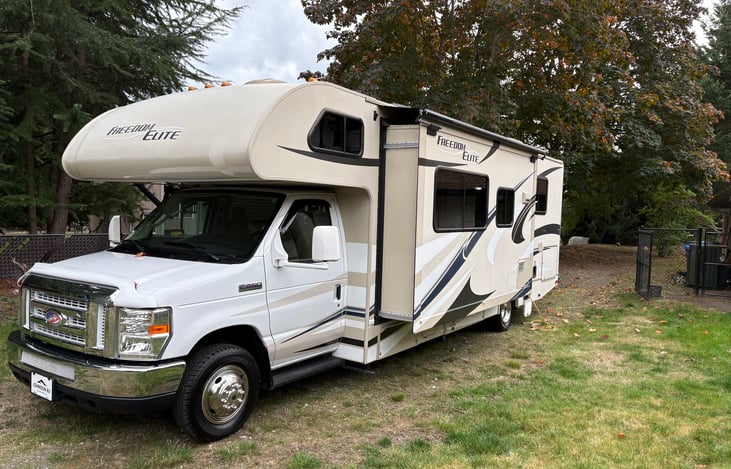 Driver side slide for expanded kitchen and dinning