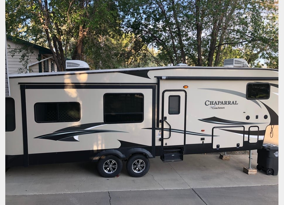 Fifth Wheel rentals in Moffat
