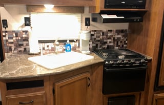 Perfect RV for 10+ the weekend or longer!