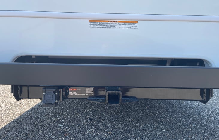 7,500 lbs TOWING CAPACITY RECEIVER HITCH