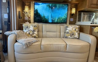 Victory delivered, Newmar Dutch Star