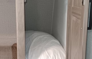 2025 20' Bunkhouse with Front RV Queen Bed, Cute!