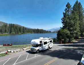 Entrada Ford East to West