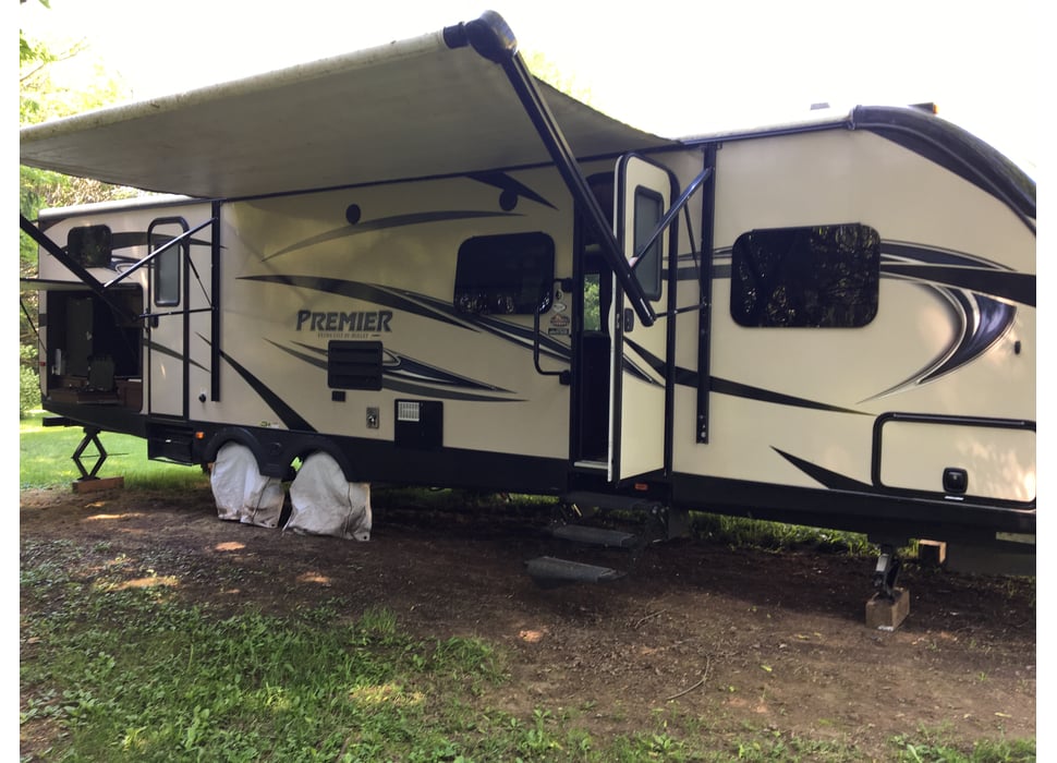 Travel Trailer rentals in Castleton