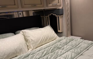 Luxury on the Road: 2020 Newmar Ventana 3717