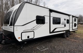 Family Adventure Camper – Apex 300BHS Bunkhouse RV