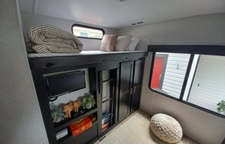 The Land Yacht, **Pet Friendly**