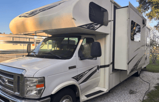 Family Friendly Jayco Greyhawk 31FS w/ bunks