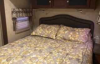 2015 Flagstaff by Forest River V-Lite 30WRLIKS