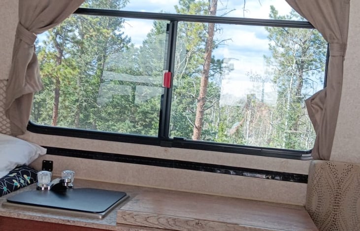 Range cover for added prep space