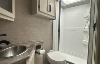 C8-*NEW*Thor LUXURY KING Bed, 8 Sleeper, StarLink