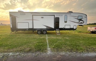 Tri-State Luxury: 5th Wheel Family Paradise