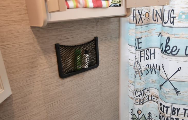 Bathroom & shower. Includes towels & washcloths