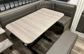 Family friendly bunkhouse with a king sized bed!