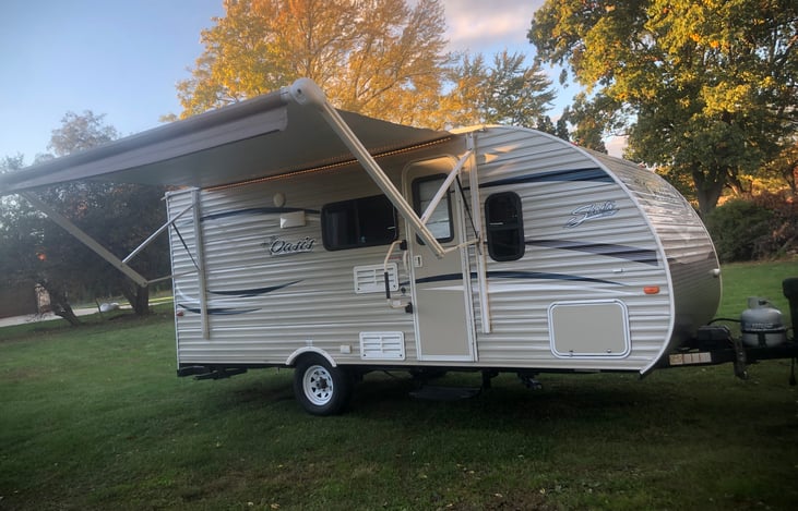 Entrance side with Awning extended
