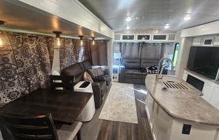 2023 Keystone Couger Halftime 33 RLI