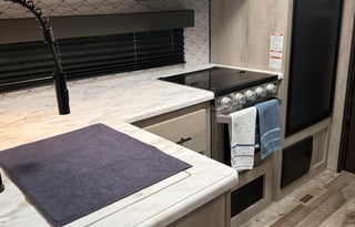 KZ Connect Clean 30’ Travel Trailer