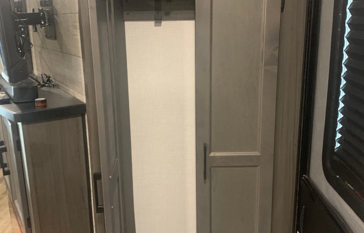 Entryway storage