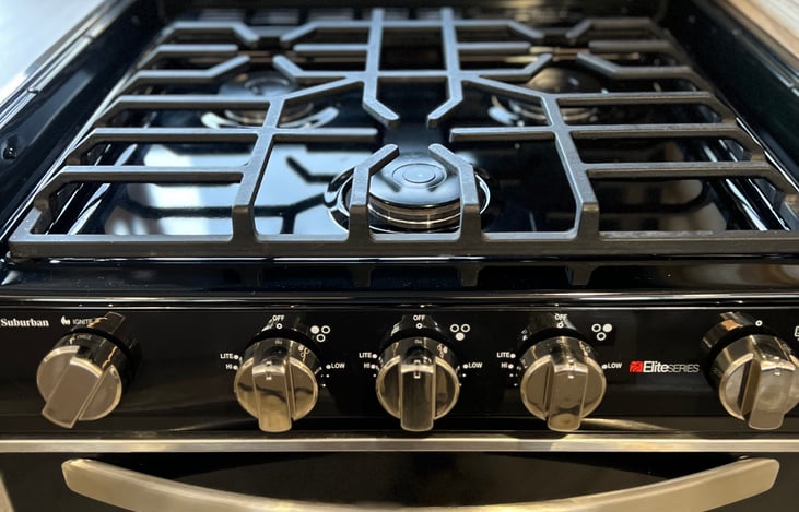 Standard oven and 3 section burner