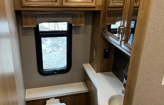 2019 Fleetwood RV Discovery 38W - Sleeps 8