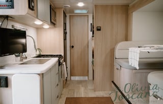 2023 Winnebago Micro Minnie 2100BH