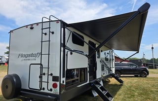 The Silver Spur Guest & Paddock