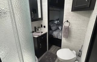 Alante Family Luxury RV - Endless Adventures!  A-1