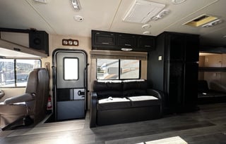 Your Home On Wheels! No Special License Needed!