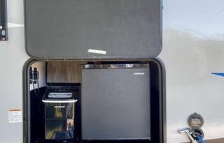 2022 Cherokee Arctic Wolf Fifth-wheel