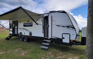 Spacious Family & Pet Friendly RV Rental