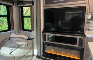 2021 Keystone RV Montana 3121RL