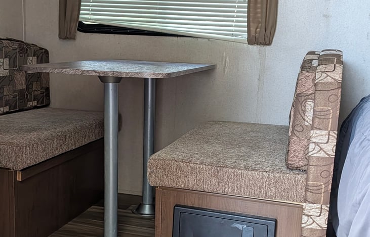 Convertible Dinette