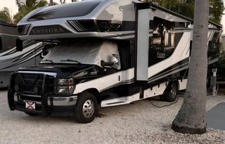 Erick Esteem 2025 sleeps 6,KING BED, Outside tv