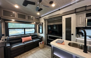 2021 Keystone RV Montana 3812MS