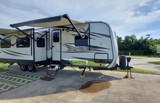 2019 Highland Ridge TWO Bath Sleeps 10