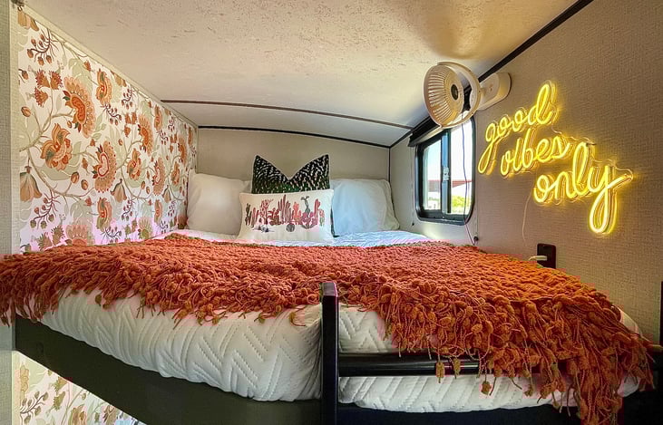 Upper full size bunk