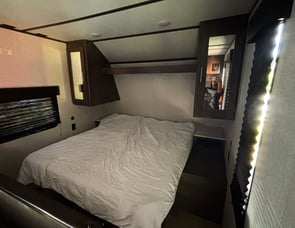 Dutchmen RV Coleman Lantern LT Series 274BH