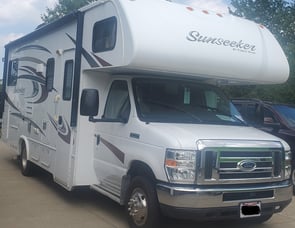 Forest River RV Sunseeker 2500TS Ford