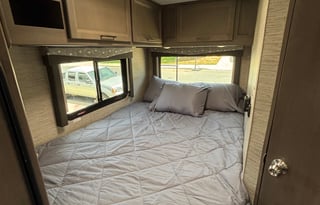 Beautiful 2024 Thor Four Winds 22e Motorhome
