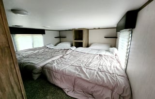 The Glamper Camper - Pet Friendly & Delivery Avail