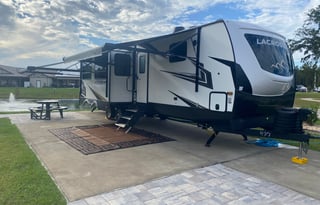 Dusty Roads-Couples Retreat-2 b ,2bath-Ins. Inc