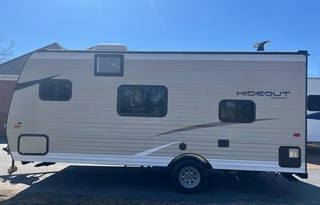 2019 Keystone Hideout 21.5'