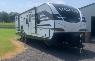 2022 heartland mallard  32’  rv rental